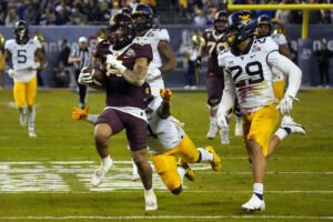 Minnesota beats West Virginia 18-6 in Guaranteed Rate Bowl